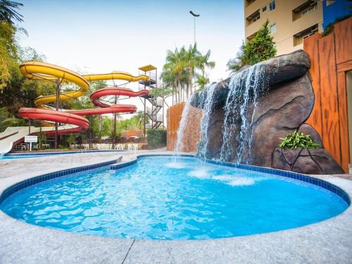 Caldas Novas Hotel | Águas Termais Naturais Piscinas Quentes 24 horas mais Acesso Incluso aos Parques Aquáticos dos Resorts Golden Dolphin Grande Hotel em Caldas Novas