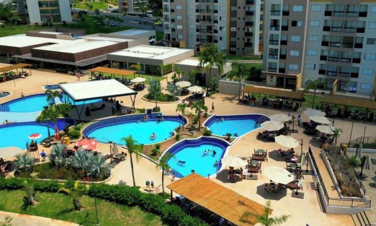 Caldas Novas Apartment | 2-bedroom apartment with balcony and views of Lake Corumbá at Praias do Lago Eco Resort.