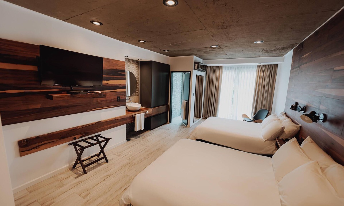 Rio Cuarto Hotel | 3 Nature-Inspired Rooms w/Free Breakfast | 1.5 Mi to Lush Sarmiento Park