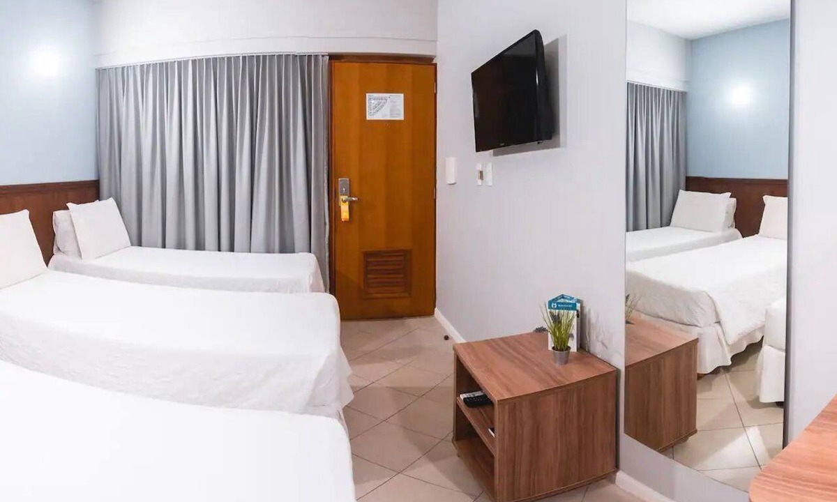 Vilas do Atlantico Hotel | 4 Units | Real Value Pad: 1.7 Miles to Buraquinho Beach Watersports | Parking