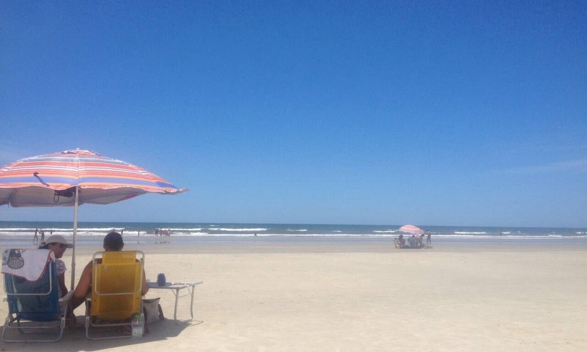 Costa do Sol House | 6 SUITES, AIR, WIFI, GUARATUBA BEACH WITH NATURE QUIET PLACE THE WHOLE YEAR