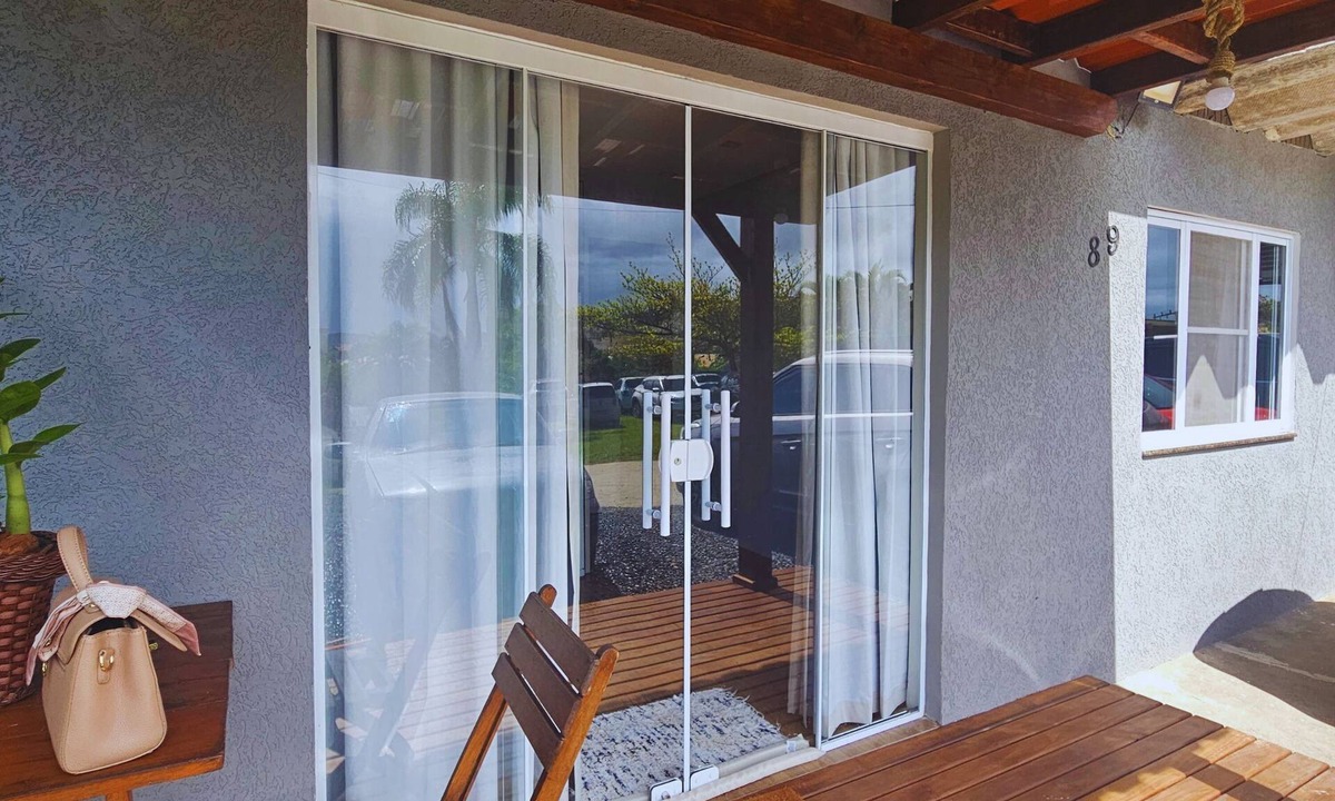 Centro House | A retreat for couples, just 1 minute from Bombinhas Beach.