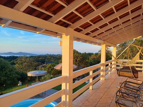 Morro Reuter House | Aconchego e vista deslumbrante com piscina