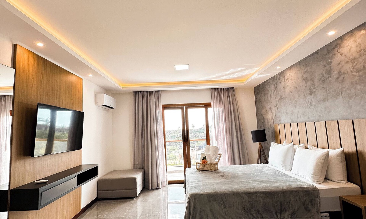 Caicara Hotel | Aloha Palace