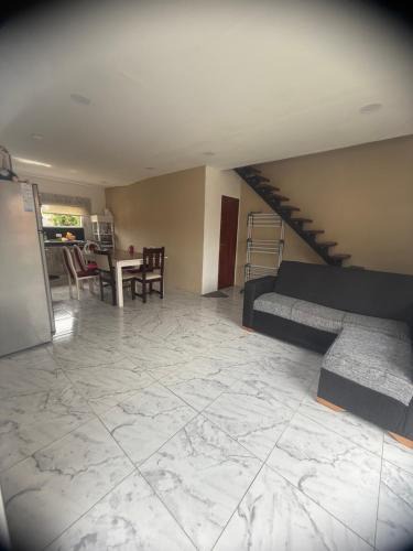 Bosque Peralta Ramos House | Alquilo casa por día a 10 cuadras del mar zona sur , 2 habitaciones cocina comedor baño entrada para auto , parrilla, para 6 personas