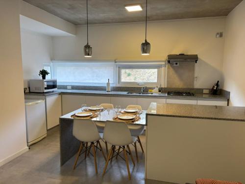 Comodoro Rivadavia Apartment | Altamar a metros del Hospital Regional y Cabin