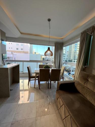 Castelo Branco Apartment | AP Meia Praia - 6 lugares