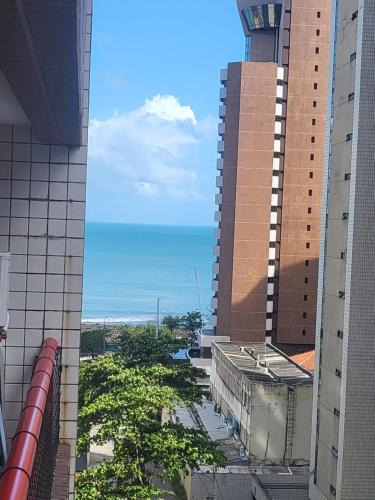 Meireles Apartment | Apartamento com Varanda vista lateral para o mar