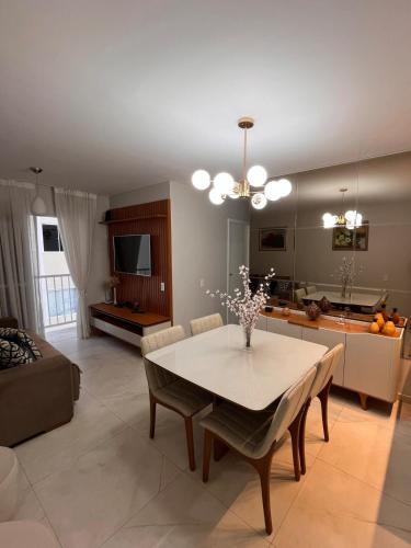 Fatima Apartment | Apartamento Moderno & Mobiliado - Próximo ao Aeroporto, Condomínio Village Natureza