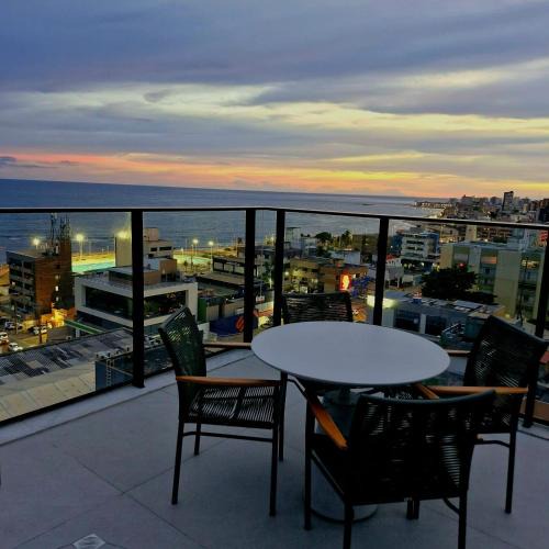 Pituba Apartment | Apartamento Moderno na Pituba Frente à Praia e perto Centro Convenções