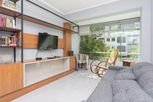Mont'Serrat Apartment | Apto amplo em rua tranquila na Auxiliadora