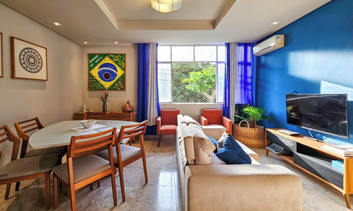 Barra Apartment | Apto com 3 quartos, Ar e Wi-Fi a 100m da Praia