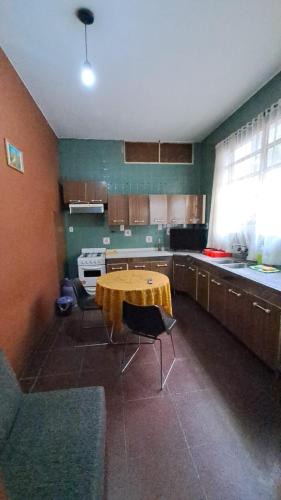 Catamarca Apartment | Alquiler Dpto por dia-Catamarca, Zona Centro, PLANTA BAJA, A UNA CUADRA DE LA TERMINAL, COCHERA TECHADA