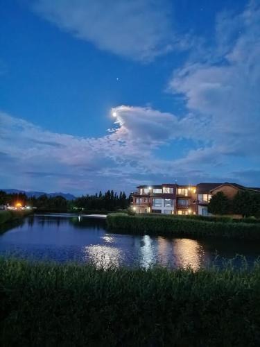 Dina Huapi Apartment | Atardecer en la Estepa