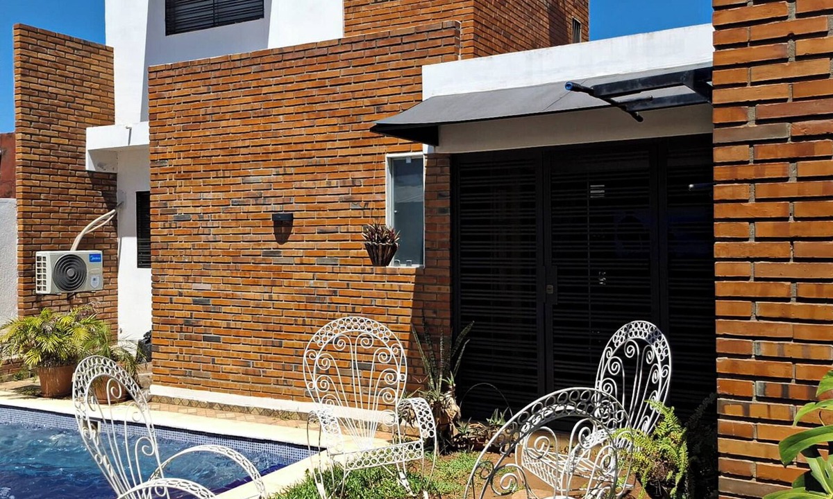 Asuncion House | Attached house w/pool near "La Olla" stadium (Pet-Friendly)