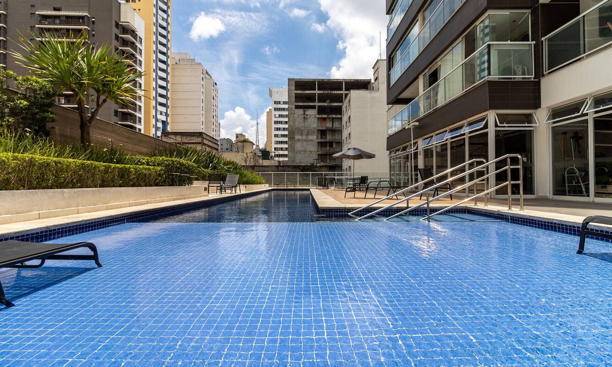 Consolacao Apartment | Baixo Augusta queen bed, pool, gym and garage