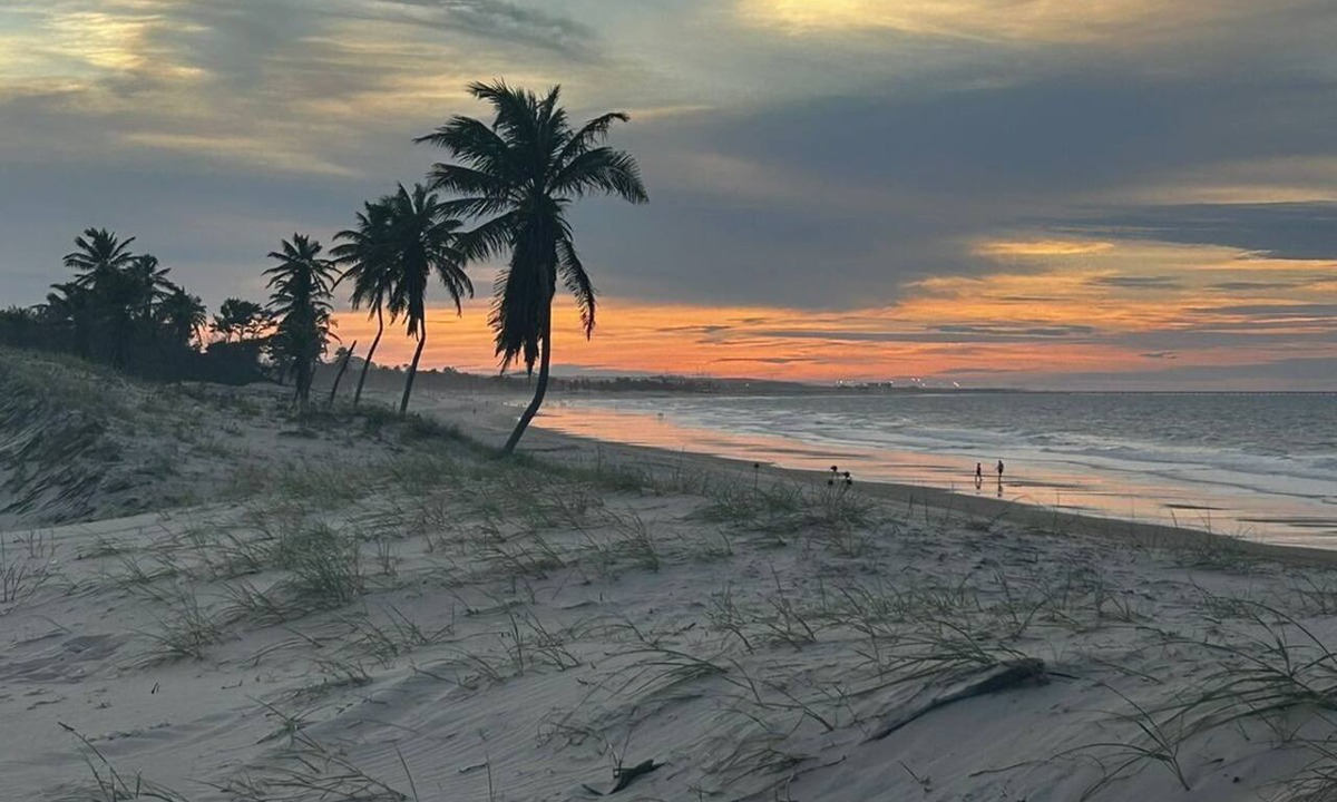 Pecém House | Beach house in a beachfront condominium with 3 en-suite bedrooms, Wi-Fi.