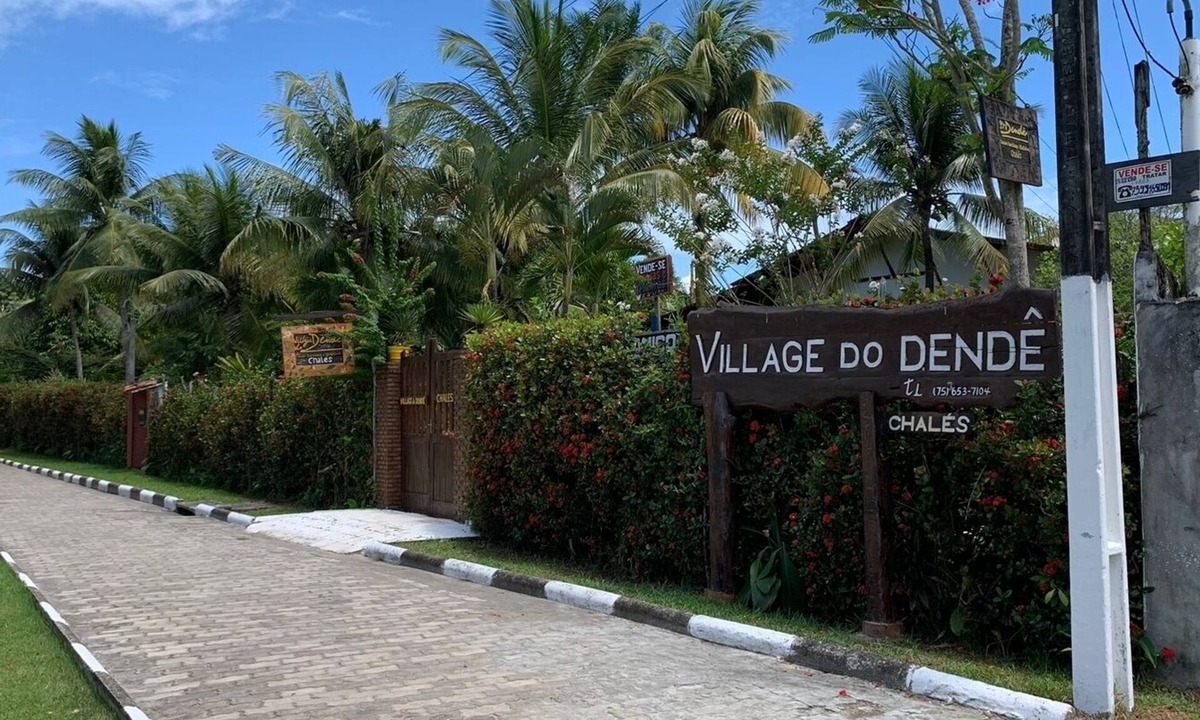 Gamboa Ski Chalet | Beachfront chalet with garden.