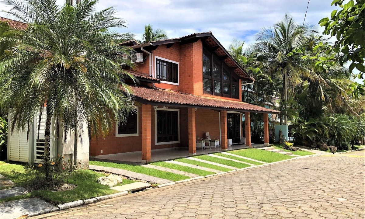 Praia do Pauba House | Beautiful house in a gated community on Paúba beach.