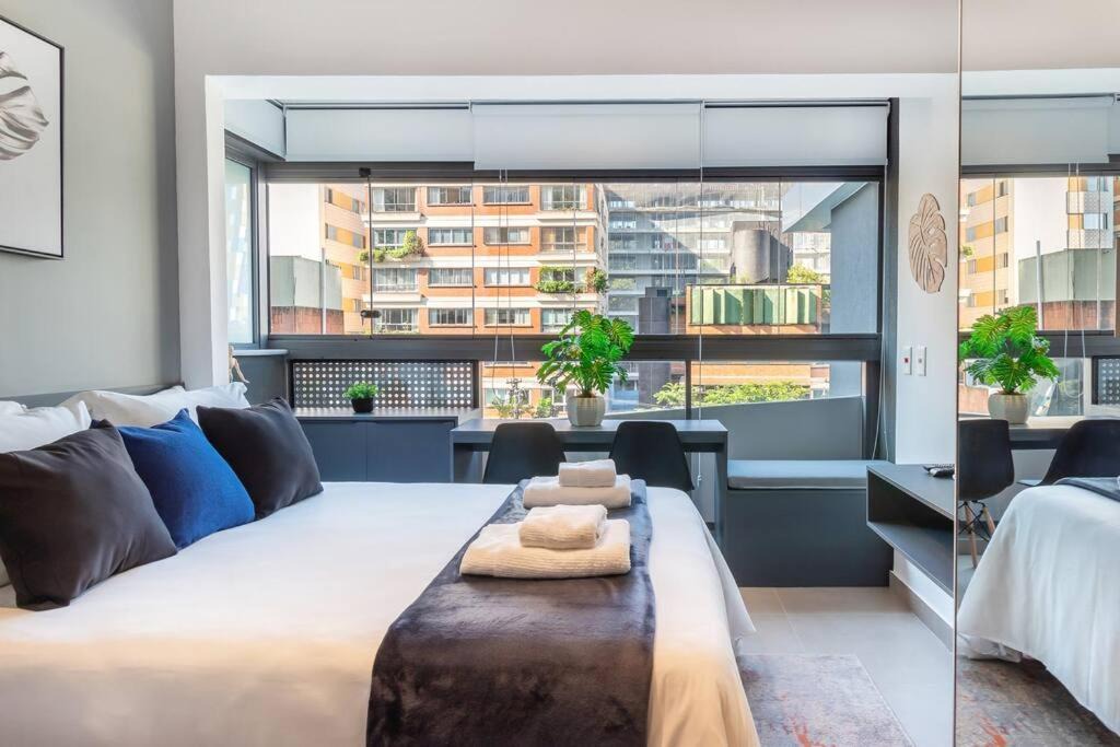 Pinheiros Apartment | BHomy Pinheiros Moderno e bem localizado OR607