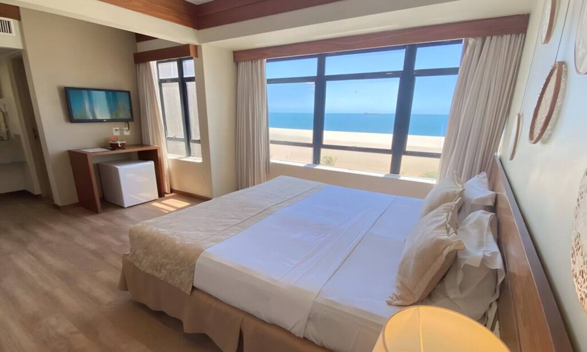 Fortaleza Hotel | Blue Horizon Escape | Pool & Breakfast | 0.8 mi to Ponte dos Ingleses