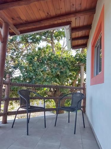 Cosquin Apartment | Cabaña Céntrica con Balcón Vista a las Sierras