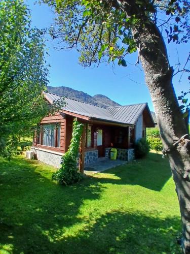 Lago Puelo Ski Chalet | Cabañas Peñi Huen