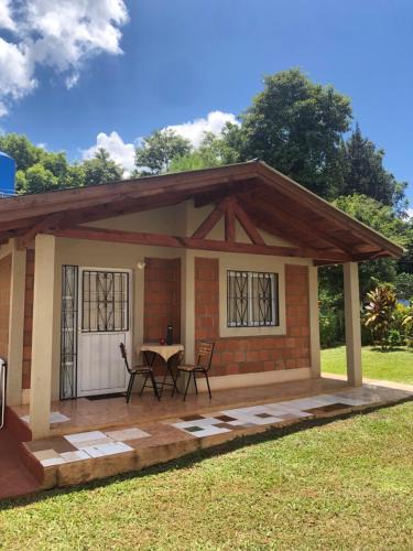 Zona Granja House | Cabañas Urunday