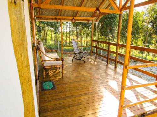 Quitandinha House | Cabana de Barro com Banheira Refúgio de Paz perto de Curitiba