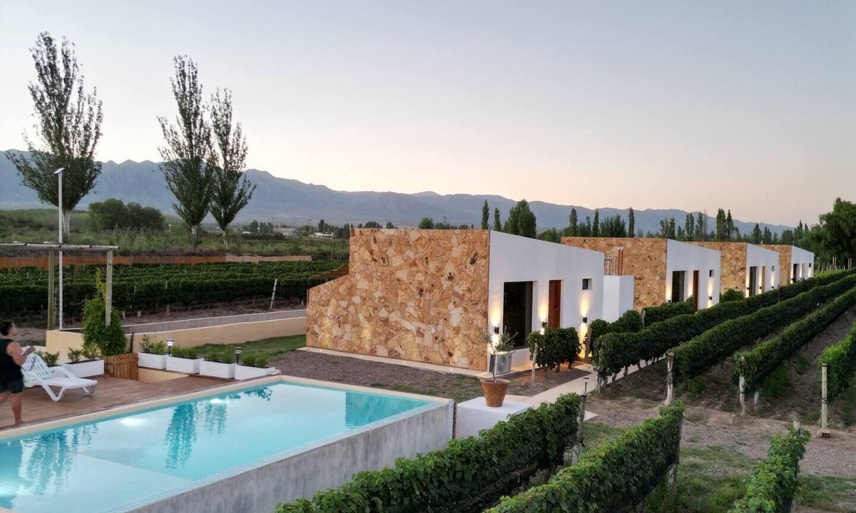 Lujan de Cuyo Cabin | Cabin Vineyard Retreat in Mendoza