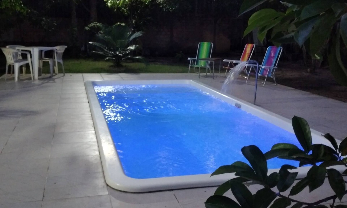 Alter do Chao House | Casa Alter do Chão Natureza accommodates 15 people in beds and mattresses.