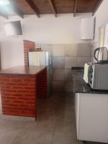 Gowland House | Casa Amarilla