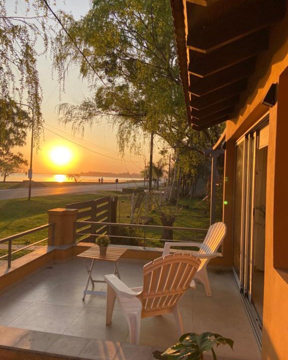Chascomus House | Casa Chalet "La Roja" -vista a la laguna!-