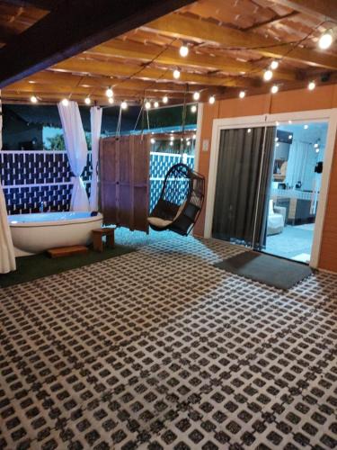 Praia da Armacao do Itapocoroi House | CASA CLIMATIZADA COM HIDROMASSAGEM PRÓXIMO BETO CARRERO E PRAIAS - Casa 1 DuMar Hospedagem