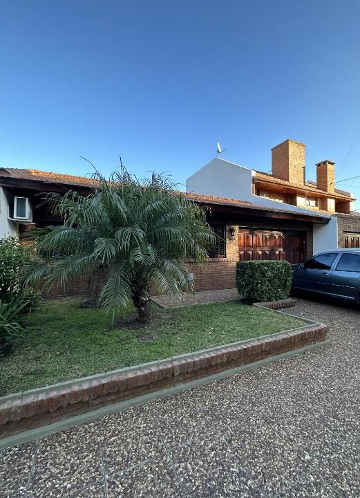 Chascomus House | Casa con pileta a metros de la Laguna