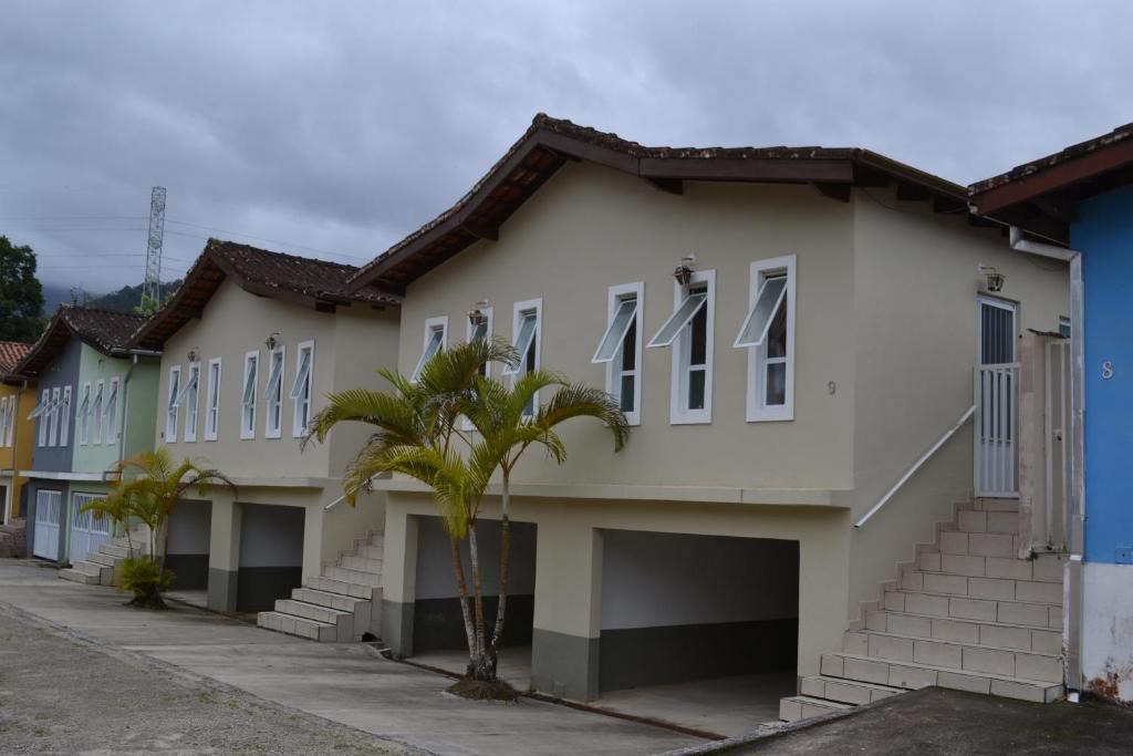 Maranduba House | Casa Condominio 250M Praia Maranduba Wifi Churrasqueira