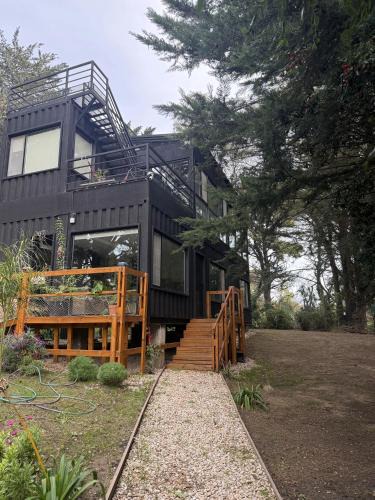 Necochea House | Casa Container Moderna en el Bosque de Necochea