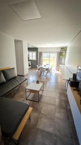 San Salvador de Jujuy House | Casa D, moderna de 2 habitaciones con jardín en barrio de profesionales