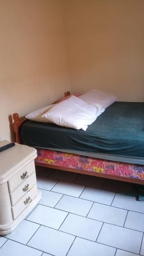 Caioba House | Casa de condomínio Caiobá , 2 quartos 700 metros da Orla