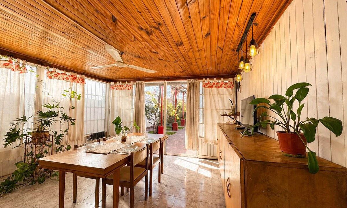 Godoy Cruz House | Casa Jade: Bright and warm home with swimming pool