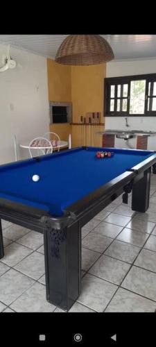 Balneario Arroio do Silva House | Casa Marron com vista para o mar, com mesa de Sinuca - 2 Km Centro