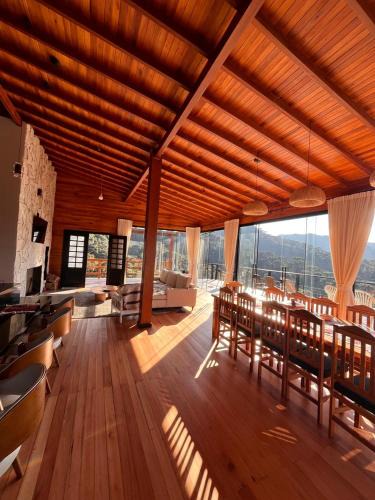 Urubici Villa | Casa Premium com Jacuzzi e Vista para o Vale