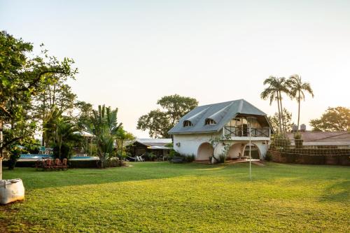 Posadas House | " Casa quinta "San Bernardo" Con Pileta y amplio jardín