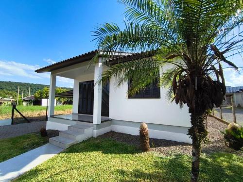 Encantado House | Casa térrea, cercada, na cidade do Cristo