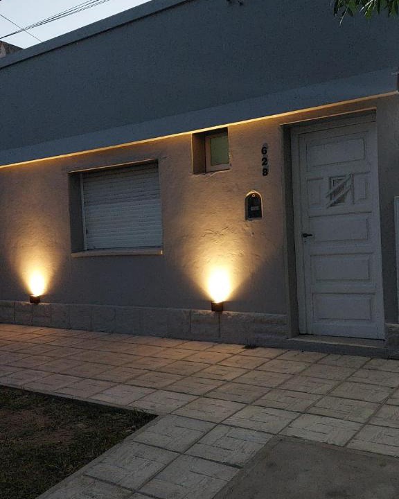 Nueve de Julio House | Casita Frondizi 628