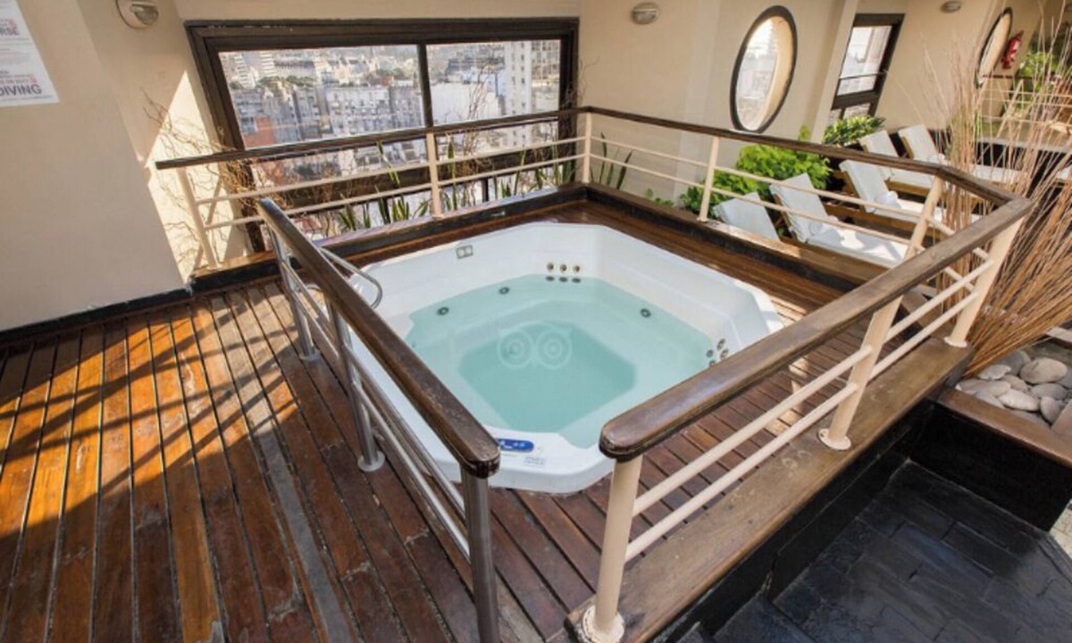 Microcentro Hotel | Central Buenos Aires Stay w/Pool | Pet-Friendly Unit | Near Avenida Córdoba