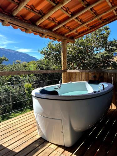 Lapinha da Serra Apartment | Chalé Aconchego da Lapinha Vista para Montanhas Piscina e Natureza