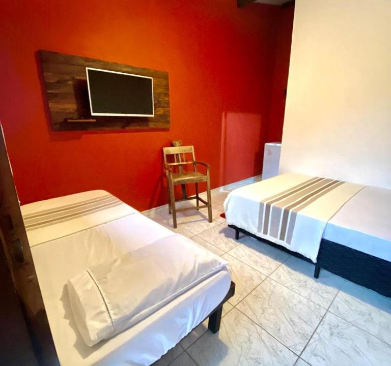 Barra Velha House | Chalé independente prox da balsa com ar condicionado