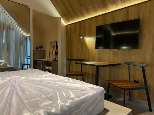 Uberaba Hotel | Chalé Prime Gênus Motel - Fotos Reais - Temos ponto de recarga para carros elétricos