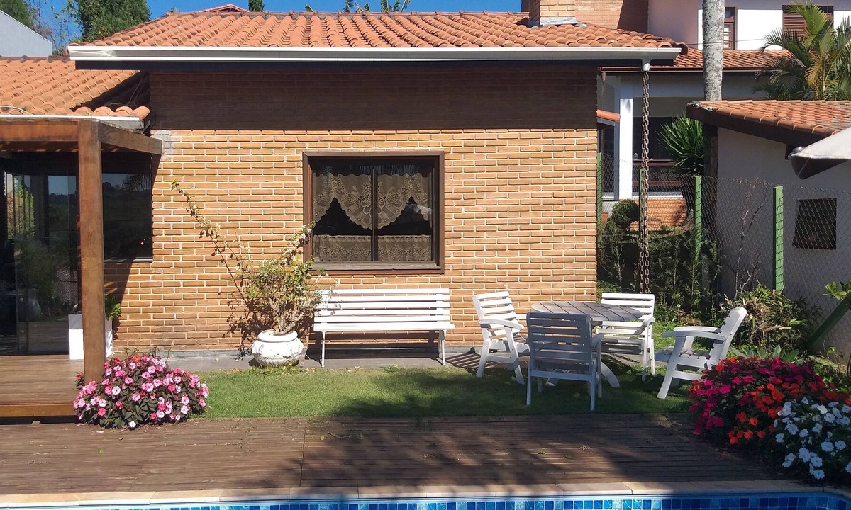 Ibiuna Ski Chalet | Chalet Aconchegante em Condomínio com Clube de Alto Padrão